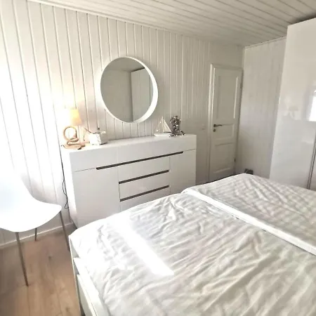Vakantiehuis Hafenhaus Panoramablick Mit Sauna & Whirlpool *